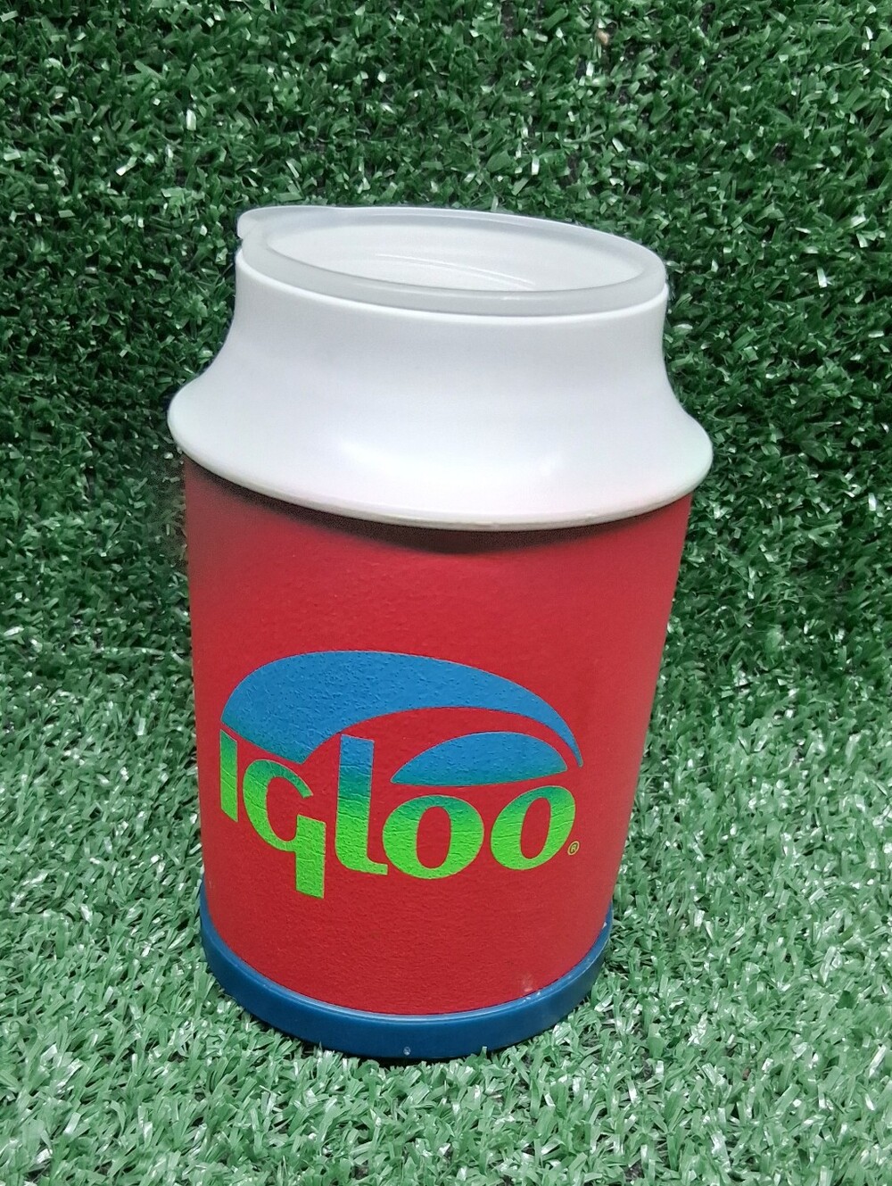 Vintage Igloo Beer can Koozie insulator